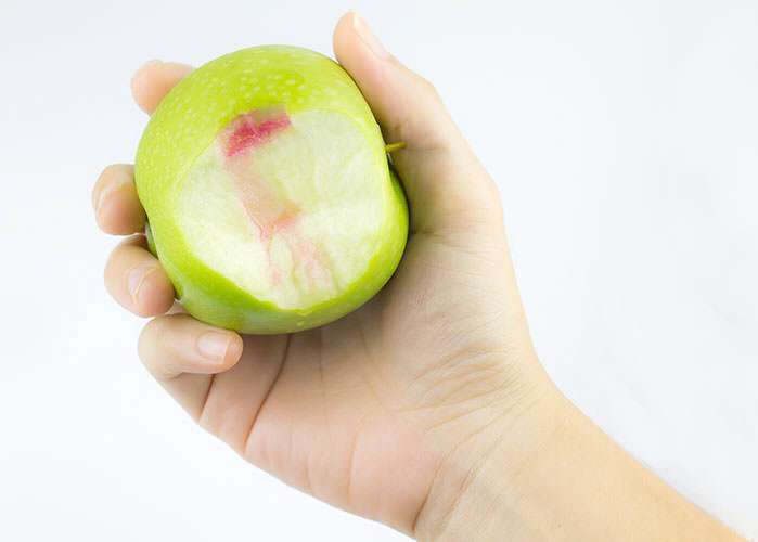 gum bleeding after biting apple